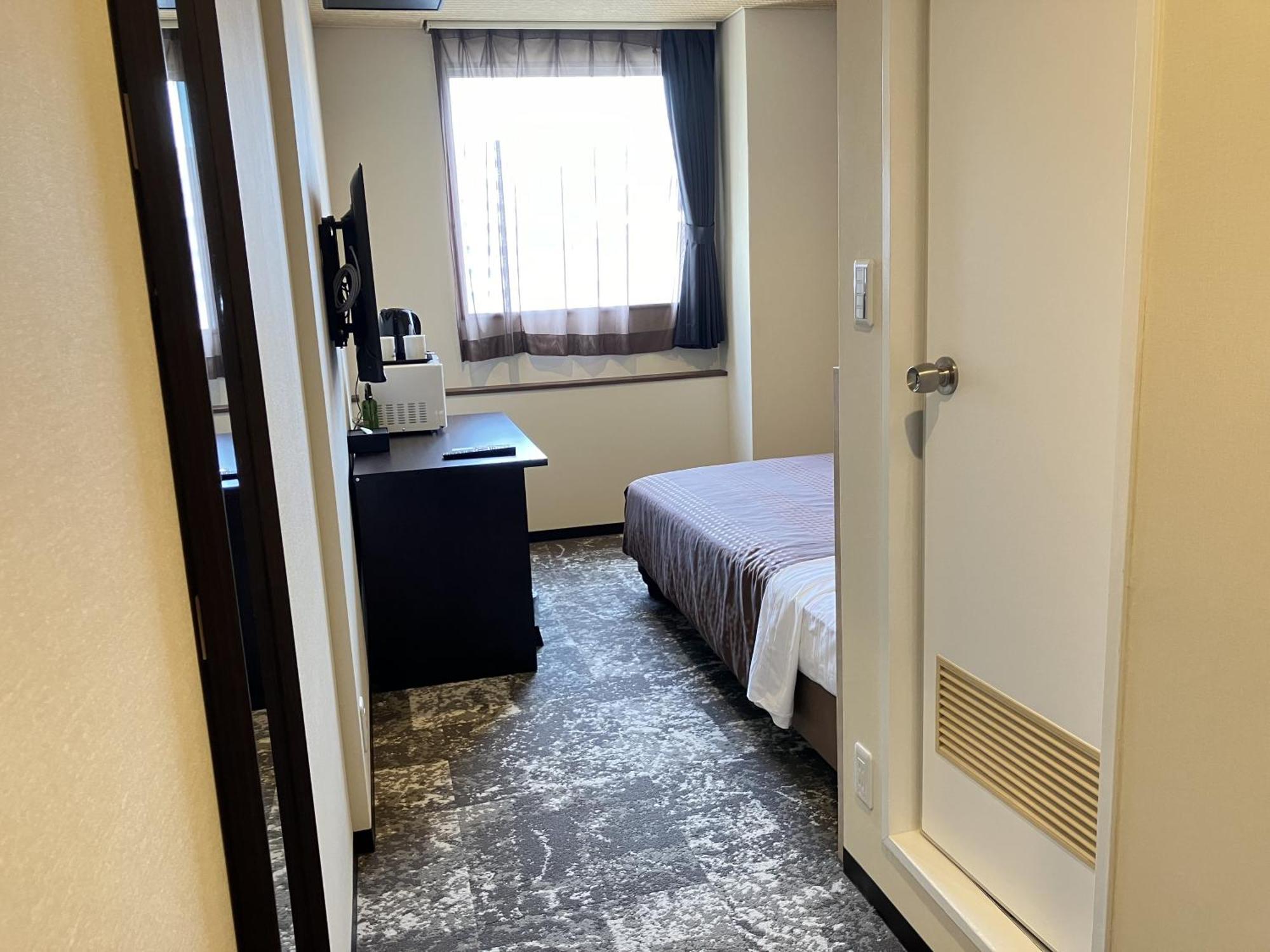 Hotel Livemax Budget Shinosaka Bagian luar foto