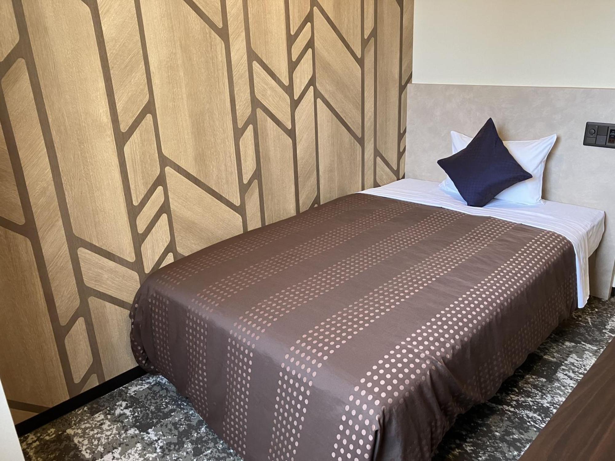 Hotel Livemax Budget Shinosaka Bagian luar foto